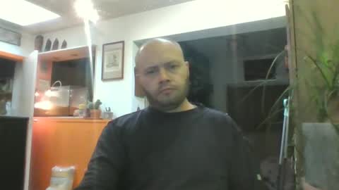 sixten19795 online show from November 20, 2025, 8:03 am