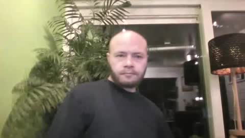 sixten19795 online show from December 15, 2025, 6:28 am