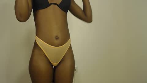 Snapshot of sizzly_ass chatting on May 11, 2026, 2:45 pm sizzly_ass online show from May 11, 2026, 2:45 pm