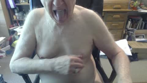 sjbottomboi online show from September 22, 2025, 5:04 pm