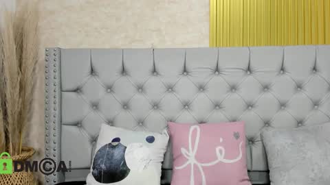 Skarlet online show from October 1, 2025, 5:52 pm