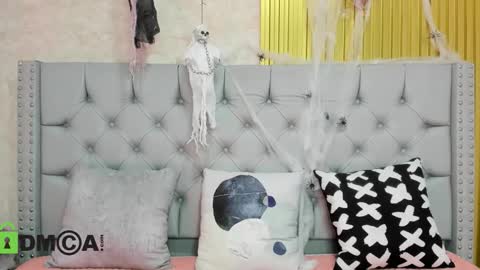 Skarlet online show from October 14, 2025, 3:02 pm