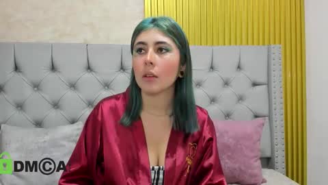 Skarlet online show from December 3, 2025, 5:11 pm