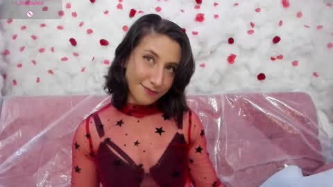 Skarlet  online show from November 11, 2025, 12:43 am