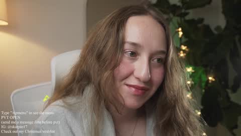 Im Scarlett  ONLINE  5pm-10pm NYC time  online show from December 20, 2024, 3:47 am