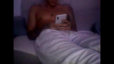 Snapshot of skater19xxx chatting on January 28, 2025, 7:11 am miguel online show from January 28, 2025, 7:11 am