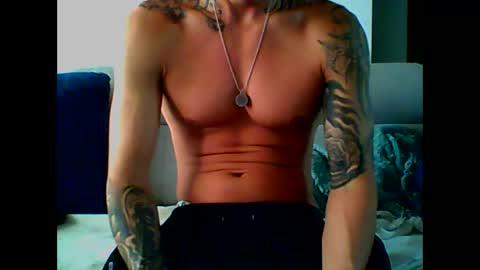 Snapshot of skater19xxx chatting on February 11, 2025, 2:57 pm miguel online show from February 11, 2025, 2:57 pm