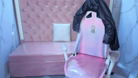 Skarlet online show from July 14, 2026, 12:44 pm