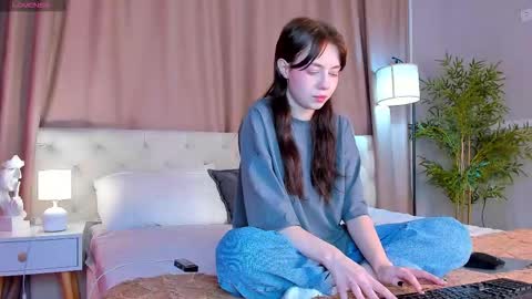 Emily online show from October 19, 2025, 1:17 am