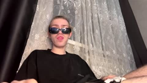 Snapshot of skibatryanka chatting on February 11, 2026, 2:05 am SKIBA online show from February 11, 2026, 2:05 am