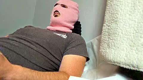 Snapshot of skimaskcouple89108 chatting on October 7, 2025, 5:54 pm skimaskcouple89108 online show from October 7, 2025, 5:54 pm