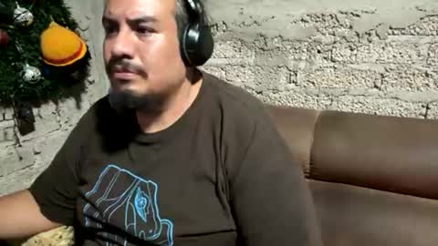 Snapshot of skinhell chatting on July 4, 2026, 5:24 am Elias online show from July 4, 2026, 5:24 am