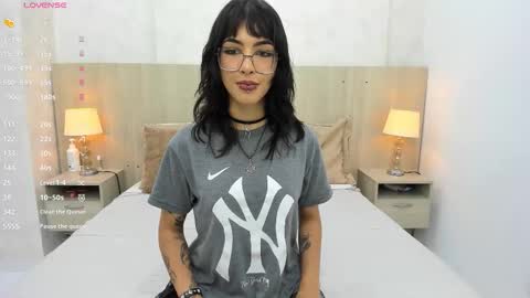 Snapshot of skinny_emily chatting on September 10, 2025, 7:36 pm Emily Rojas online show from September 10, 2025, 7:36 pm