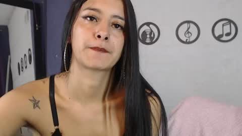 Snapshot of skinny_yizz chatting on July 14, 2026, 2:05 am Only Pvt online show from July 14, 2026, 2:05 am