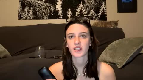 Snapshot of skinnyangel21 chatting on March 6, 2026, 4:53 am skinnyangel21 online show from March 6, 2026, 4:53 am