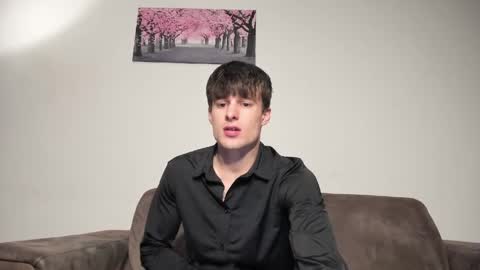 skinnyguywithbigd online show from April 19, 2026, 12:22 am