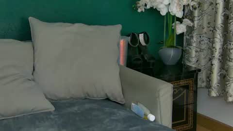 Snapshot of skinnynatty chatting on June 19, 2026, 3:55 am Natty online show from June 19, 2026, 3:55 am