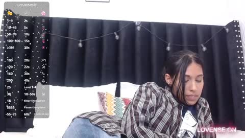 Karla  online show from December 24, 2024, 9:50 am