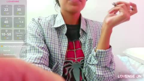 Snapshot of skinnyneighbour_ chatting on February 13, 2026, 3:24 am Karla online show from February 13, 2026, 3:24 am