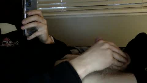 Snapshot of skinnypole6 chatting on December 11, 2024, 3:26 pm skinnypole6 online show from December 11, 2024, 3:26 pm