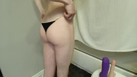 skinnytoy69 online show from December 22, 2024, 3:33 am