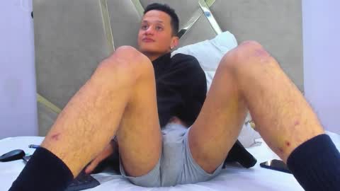 SkinnyZeth online show from October 16, 2025, 4:57 am