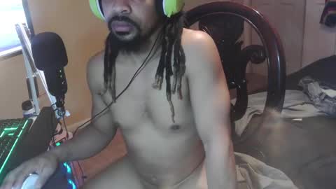 Snapshot of skinzandbait chatting on February 10, 2025, 8:53 am strokerpoker online show from February 10, 2025, 8:53 am