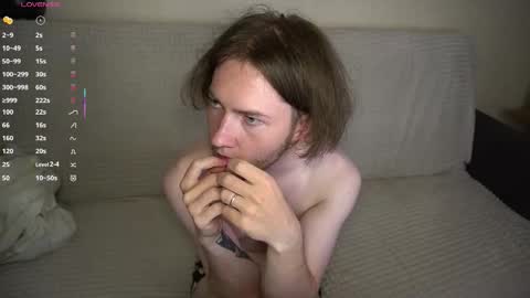 Andrew online show from October 8, 2025, 9:45 pm