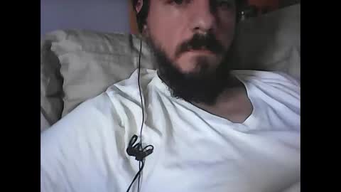 Snapshot of skippy6988 chatting on February 1, 2026, 3:32 pm Easy-E online show from February 1, 2026, 3:32 pm