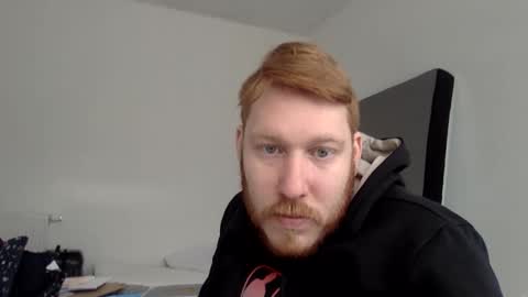 sklave_s online show from February 14, 2025, 12:14 pm