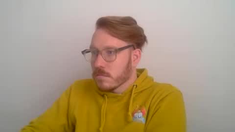 sklave_s online show from May 3, 2026, 10:10 am