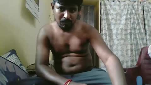Snapshot of sklavepappu143 chatting on May 14, 2026, 8:32 am Indianslut1431 online show from May 14, 2026, 8:32 am