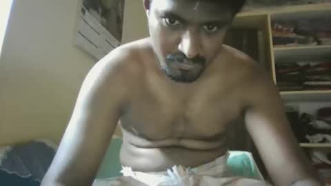 Snapshot of sklavepappu143 chatting on May 16, 2026, 6:32 am Indianslut1431 online show from May 16, 2026, 6:32 am