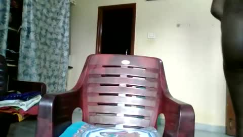 Snapshot of sklavepappu143 chatting on June 1, 2026, 6:15 am Indianslut1431 online show from June 1, 2026, 6:15 am