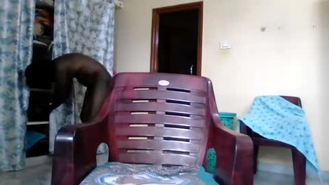 Snapshot of sklavepappu143 chatting on July 13, 2026, 5:21 am Indianslut1431 online show from July 13, 2026, 5:21 am