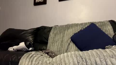 Snapshot of skuzzy25 chatting on January 21, 2025, 1:39 am skuzzy25 online show from January 21, 2025, 1:39 am