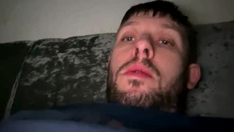 Snapshot of skuzzy25 chatting on February 8, 2025, 6:54 am skuzzy25 online show from February 8, 2025, 6:54 am