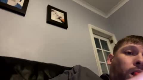 Snapshot of skuzzy25 chatting on February 25, 2025, 9:13 pm skuzzy25 online show from February 25, 2025, 9:13 pm