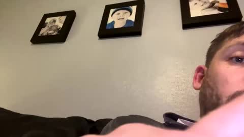 Snapshot of skuzzy25 chatting on March 8, 2025, 10:56 pm skuzzy25 online show from March 8, 2025, 10:56 pm