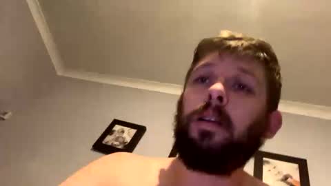 Snapshot of skuzzy25 chatting on October 23, 2025, 12:10 am skuzzy25 online show from October 23, 2025, 12:10 am