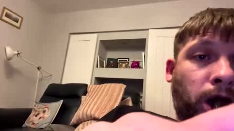 skuzzy25 online show from April 9, 2026, 10:26 pm