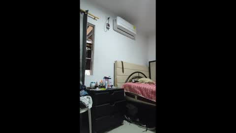 Snapshot of sky_dancer chatting on June 11, 2026, 2:59 pm Reuben online show from June 11, 2026, 2:59 pm
