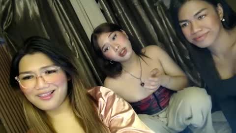    online show from March 3, 2025, 9:33 am