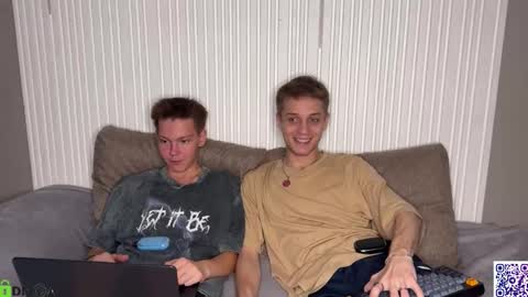 sky_hunter online show from October 13, 2025, 3:45 pm