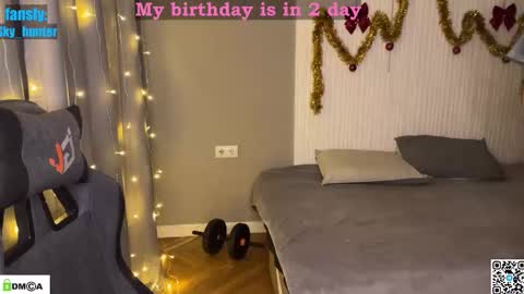 sky_hunter online show from December 15, 2025, 1:48 pm