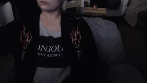 SKYLE   online show from January 20, 2025, 5:48 am