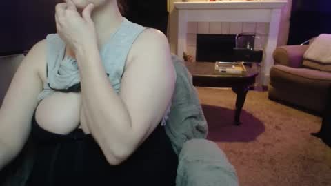 SKYLE   online show from March 3, 2026, 12:22 pm