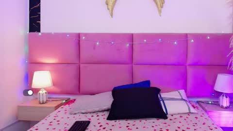 Angel online show from December 21, 2025, 1:29 pm