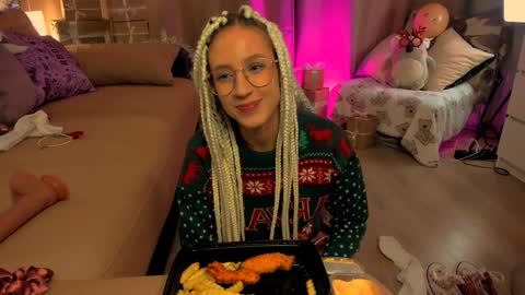    online show from December 27, 2024, 8:07 pm