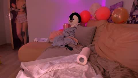    online show from February 26, 2025, 4:14 am